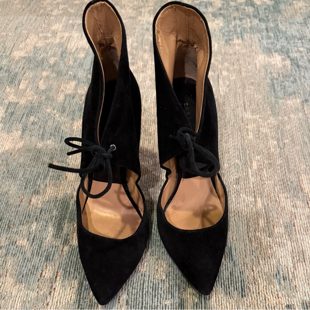 GUC - Zara black high heels size US 8 or EU 39 - Picture 2 of 8